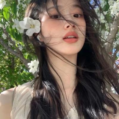 等爱的女神